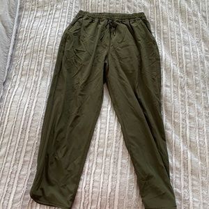 Lululemon cropped pant